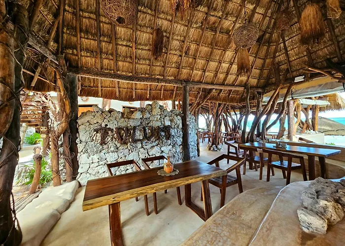 Cabanas Playa Condesa